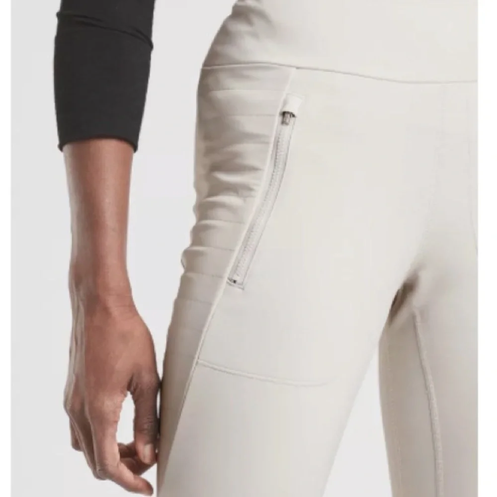 ATHLETA PEAK HYBRID FLEECE TIGHT WITH QUILTED PANELING SUPER SOFT ATHLETIC WEAR - Picture 2 of 14